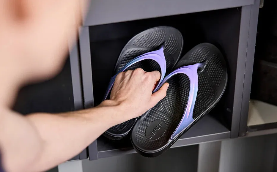 OOFOS OOriginal Shiny Thong