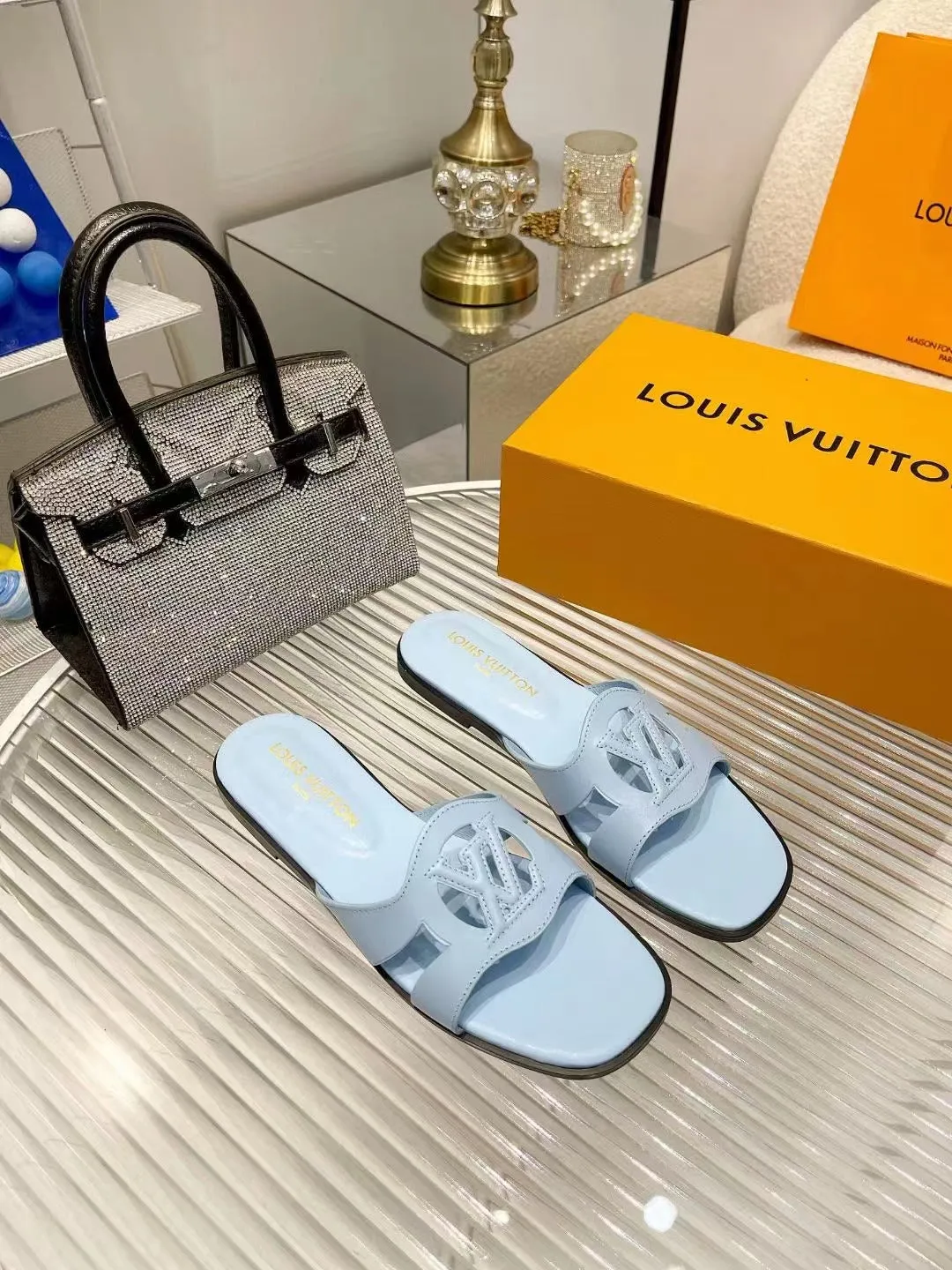 SE1095 LV Isola Flat Mule /  Size5-11