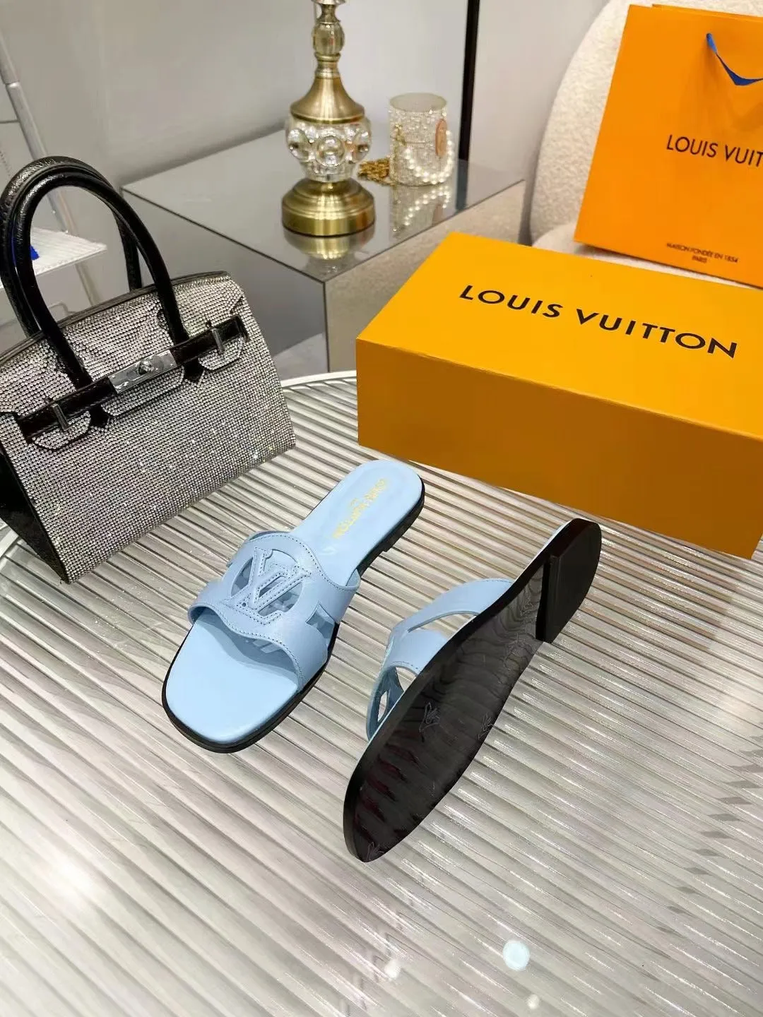 SE1095 LV Isola Flat Mule /  Size5-11