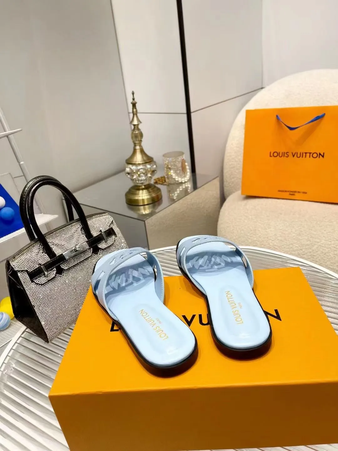 SE1095 LV Isola Flat Mule /  Size5-11